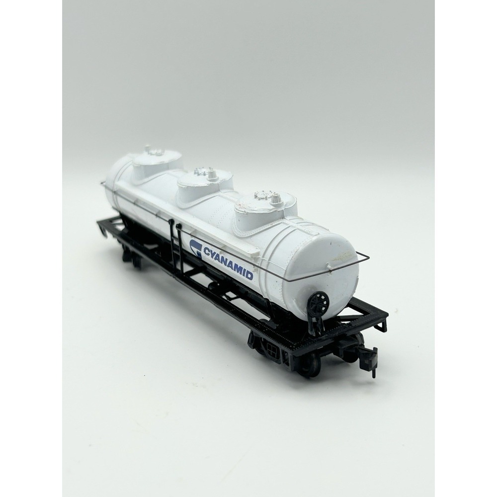 Bachmann HO Scale Tanker Car Tanker Car Cyanamid Train Pre-owned - Picture 3 of 8